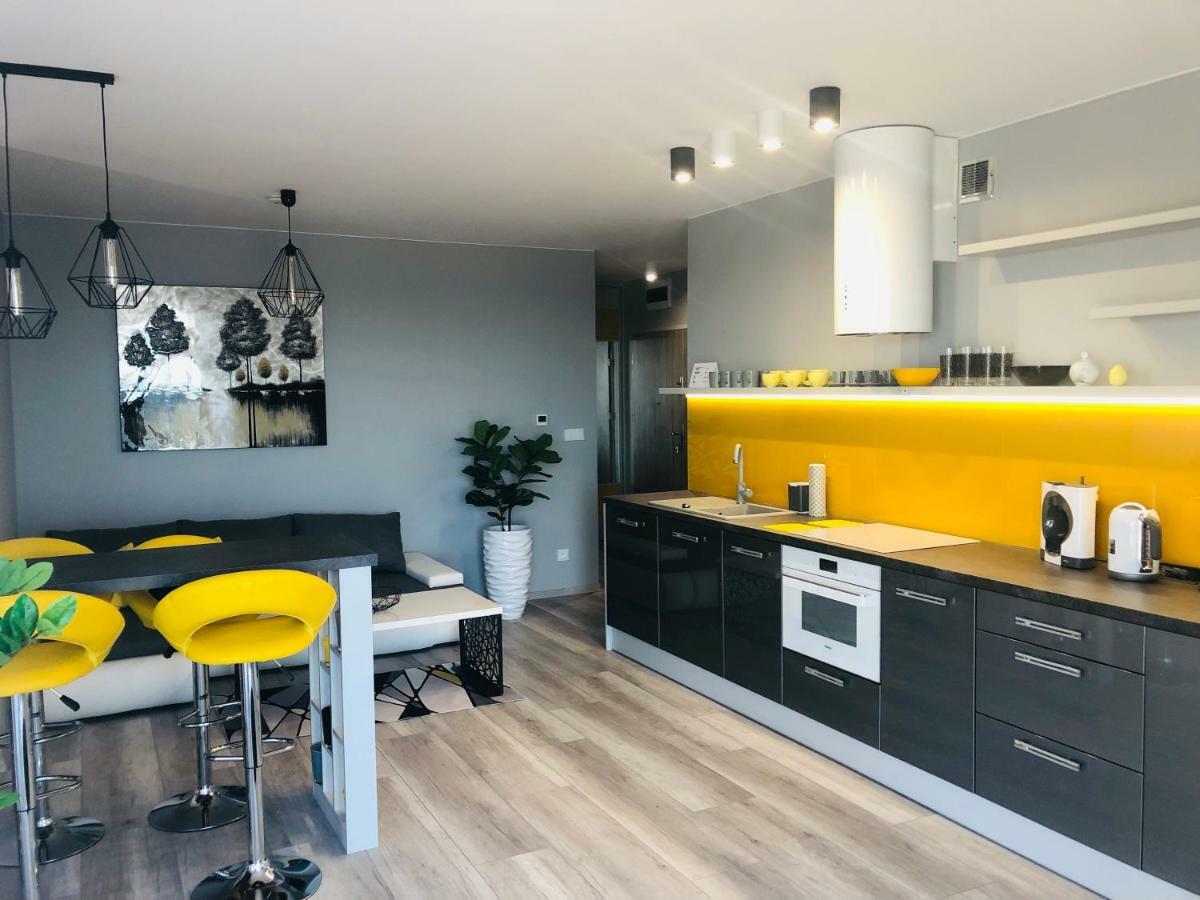 Apartament Elegance Yellow Реваль Экстерьер фото