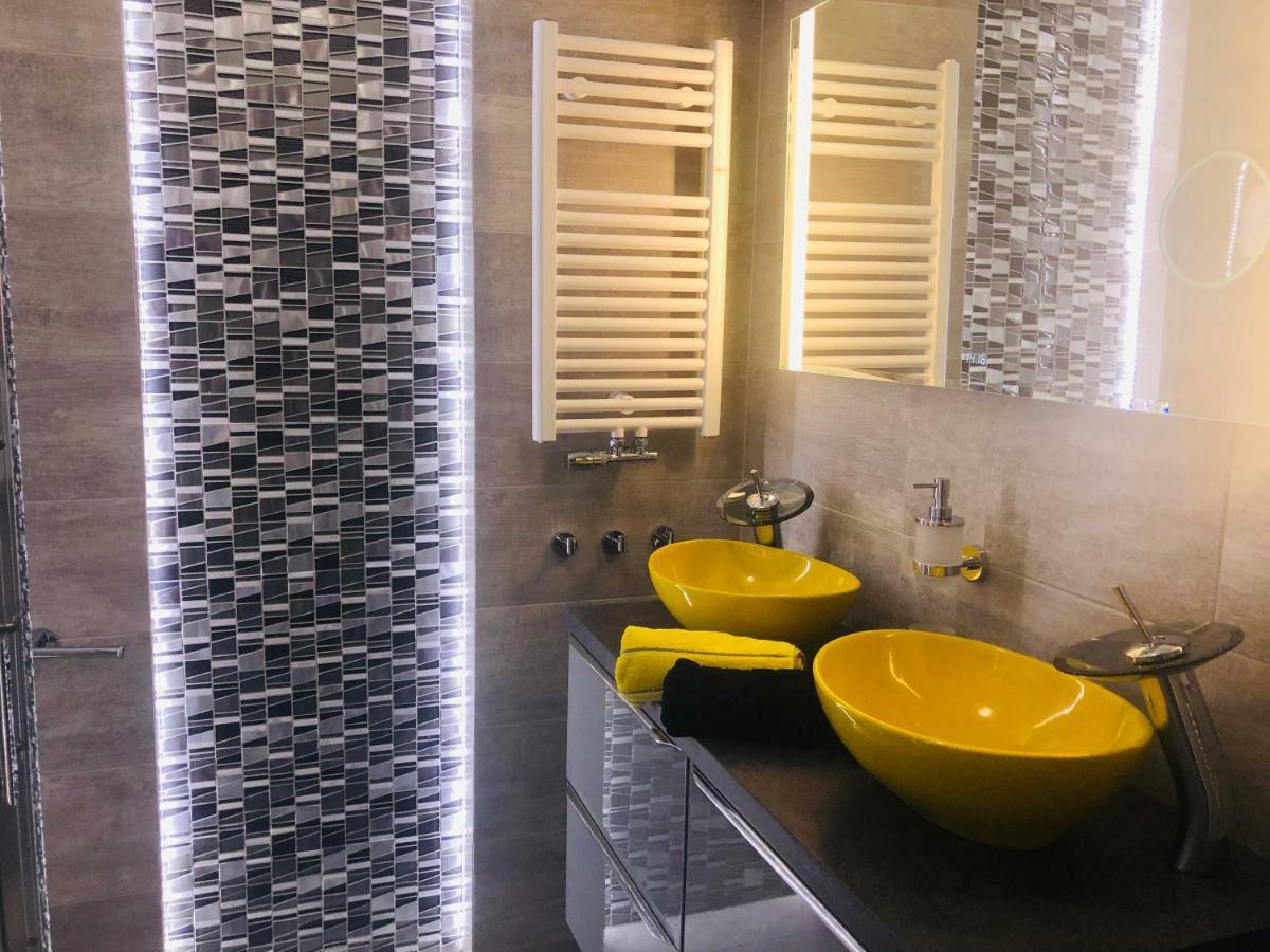Apartament Elegance Yellow Реваль Экстерьер фото