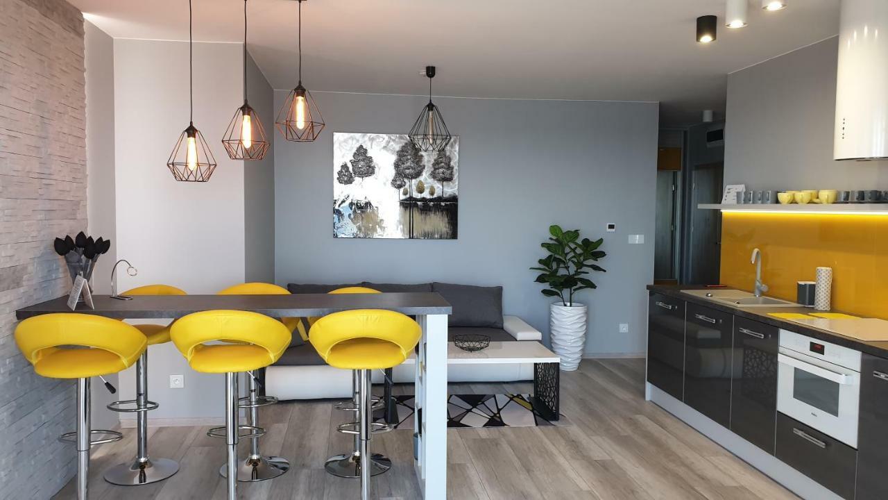 Apartament Elegance Yellow Реваль Экстерьер фото